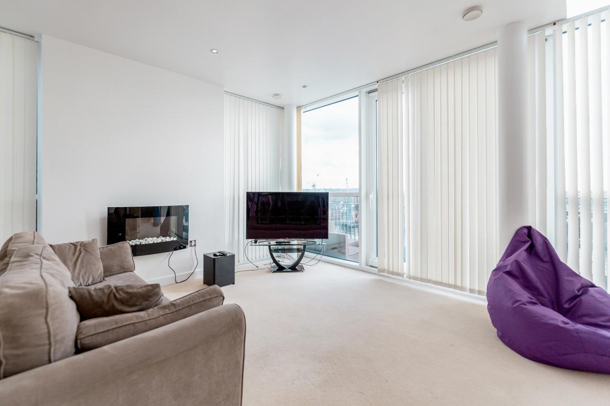 Excel Dock Apartments Лондон Экстерьер фото