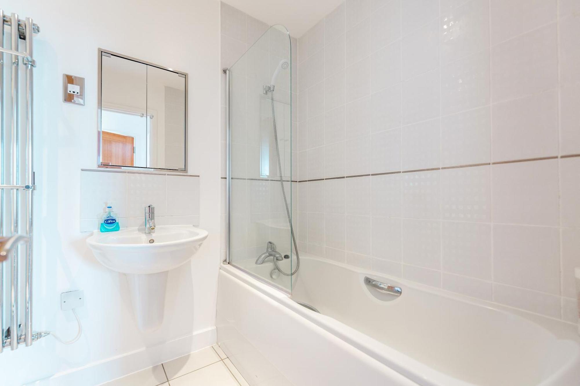 Excel Dock Apartments Лондон Экстерьер фото