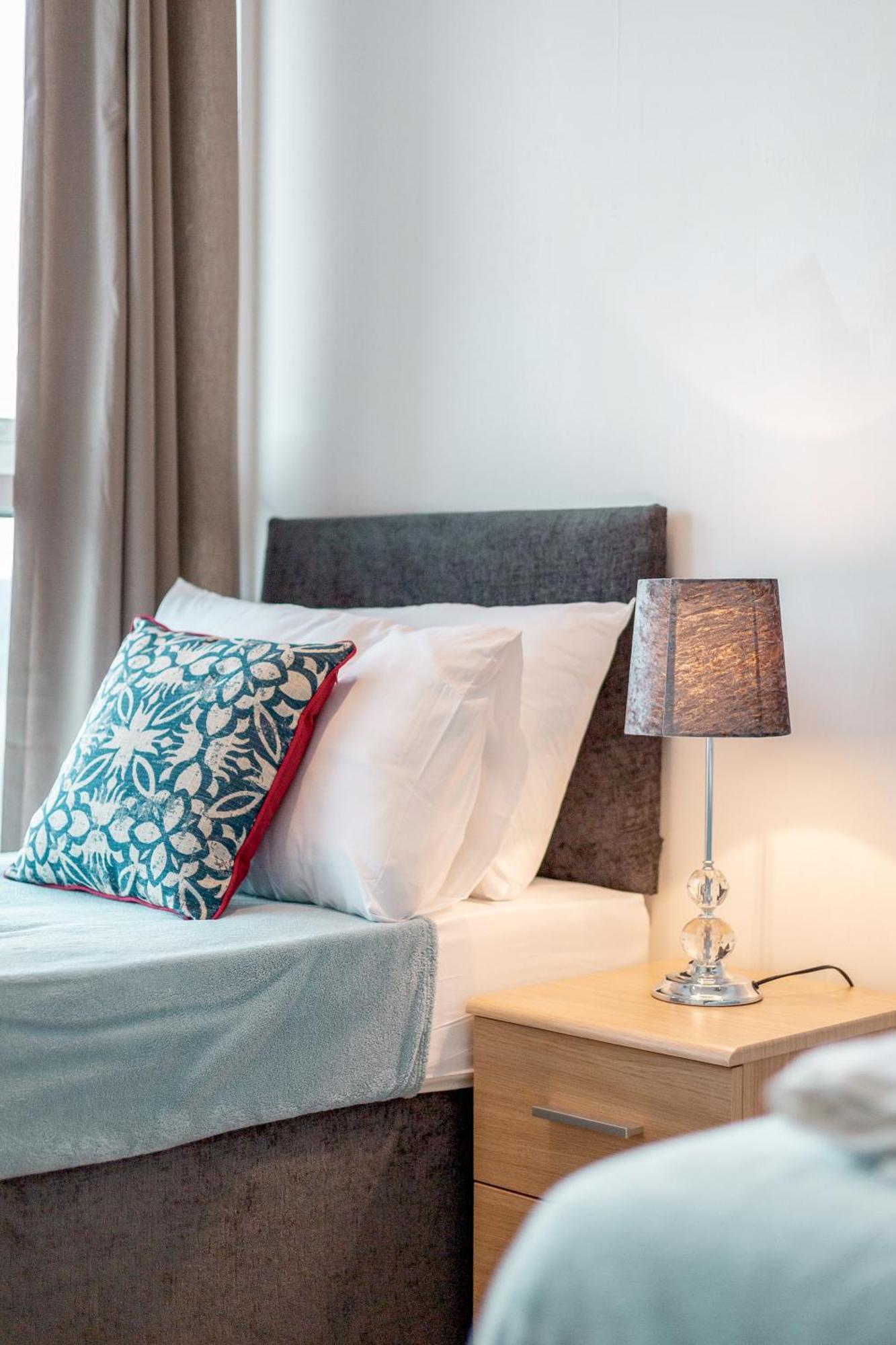 Excel Dock Apartments Лондон Экстерьер фото