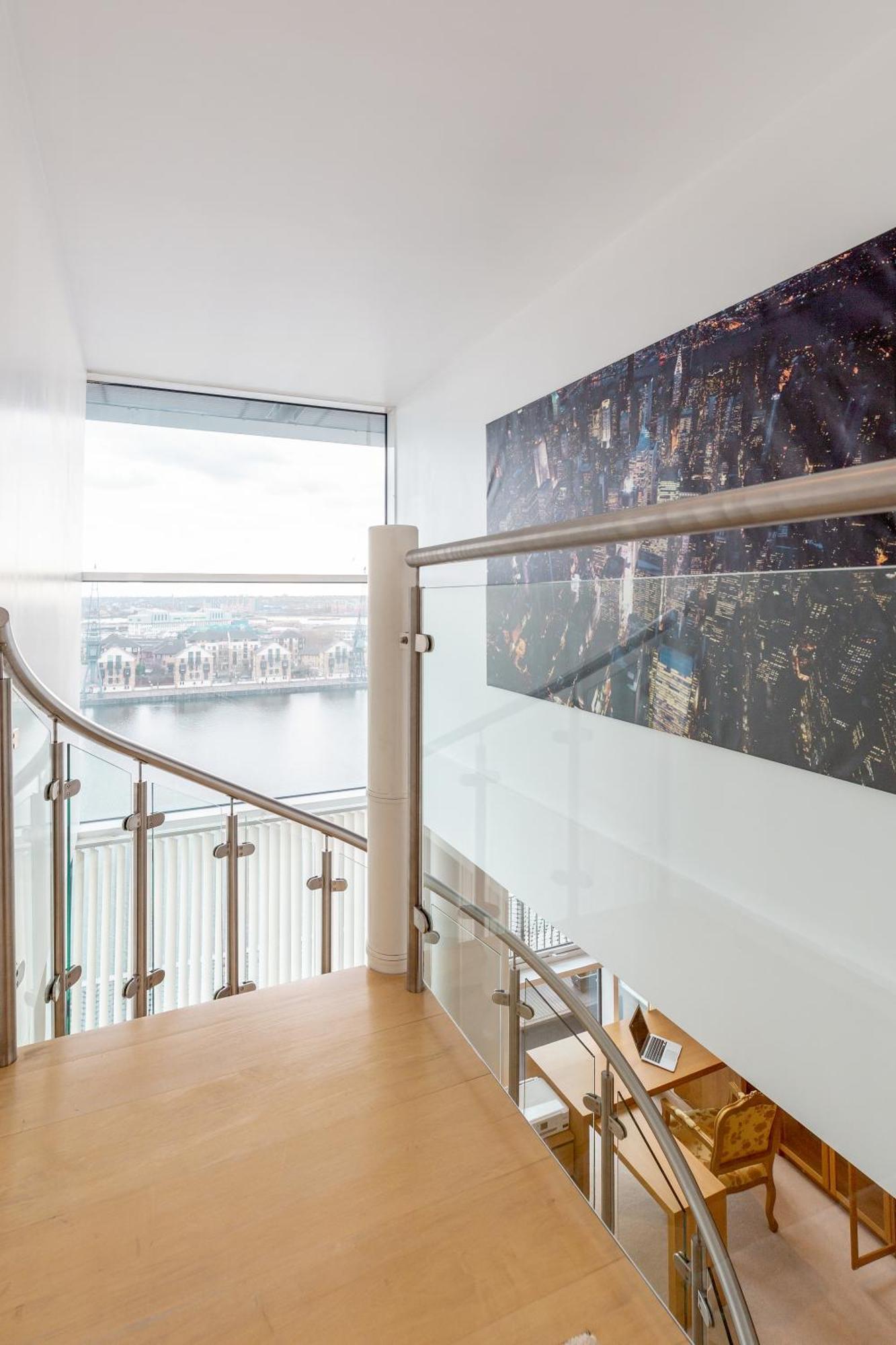 Excel Dock Apartments Лондон Экстерьер фото